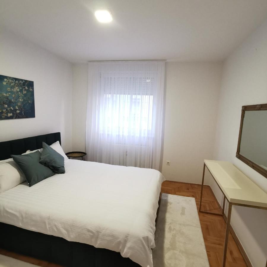Family Apartment ทูซลา ภายนอก รูปภาพ