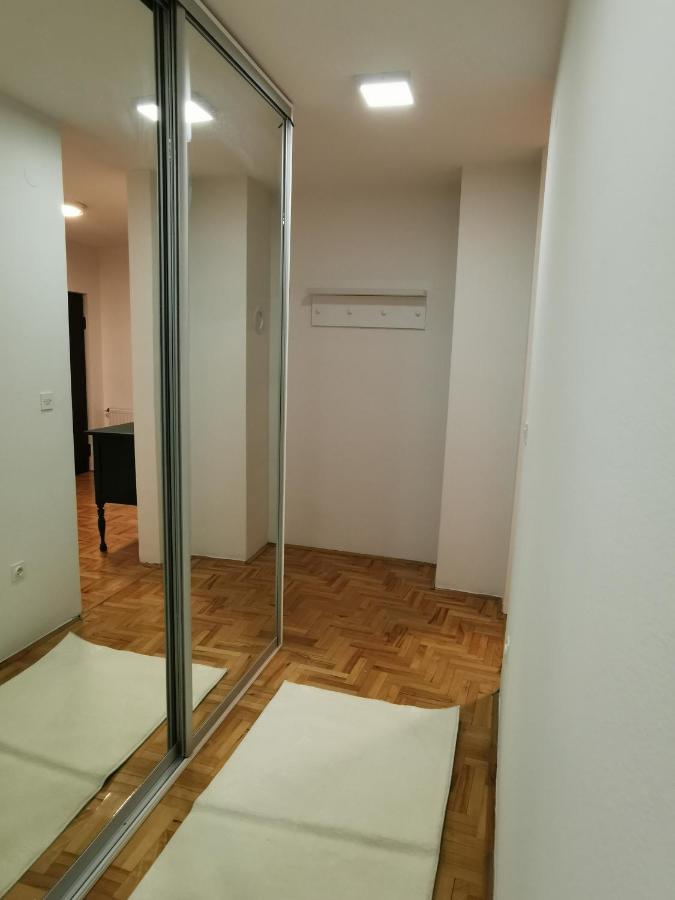 Family Apartment ทูซลา ภายนอก รูปภาพ